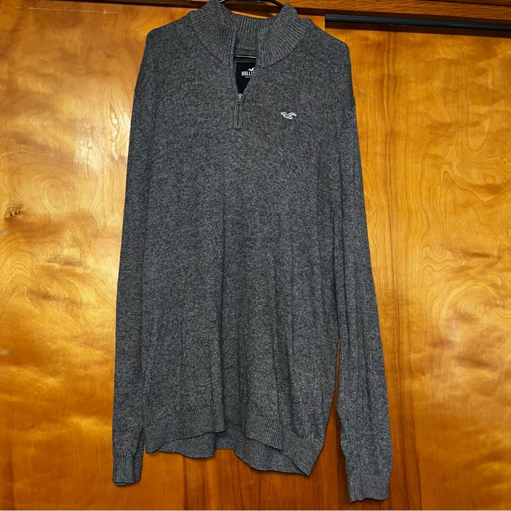 Hollister Icon Men’s Gray Knit Quarter Zip Classic Fit Sweater